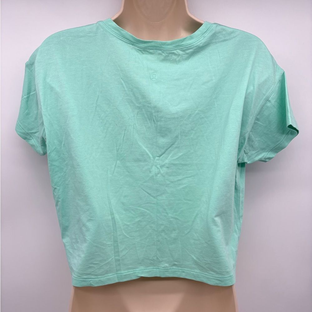 Lululemon Cropped Tee - Picture 3 of 9